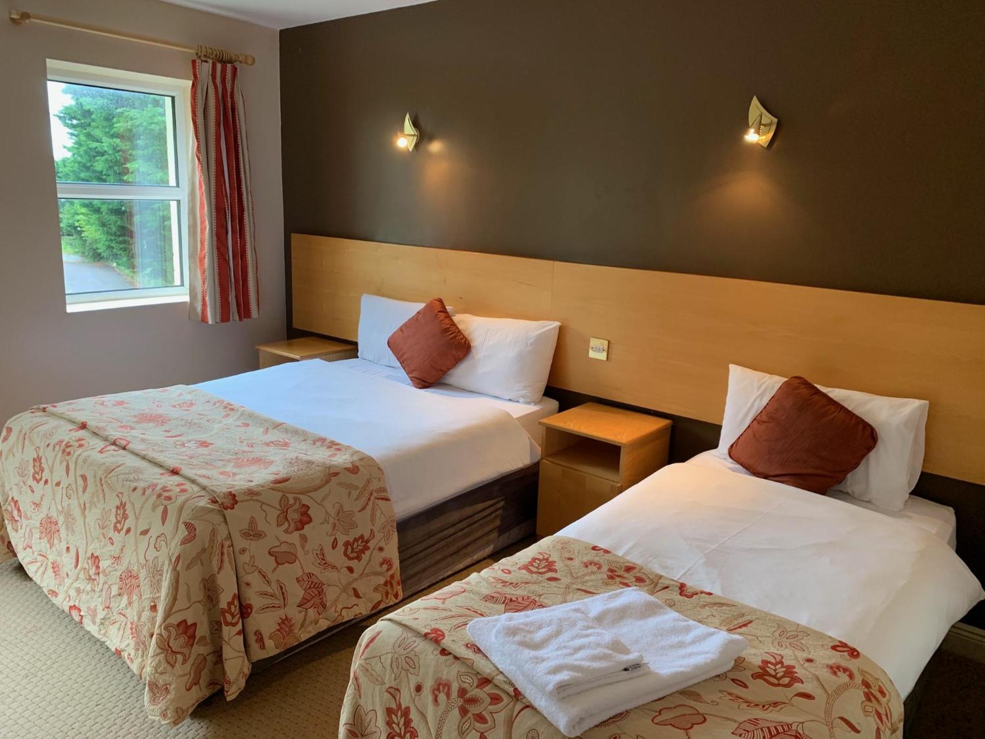 Fernhill Lodge Carrigaline Exteriör bild