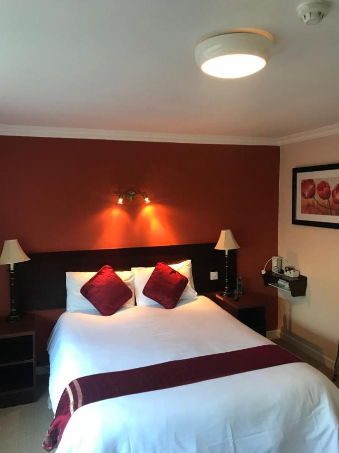 Fernhill Lodge Carrigaline Exteriör bild